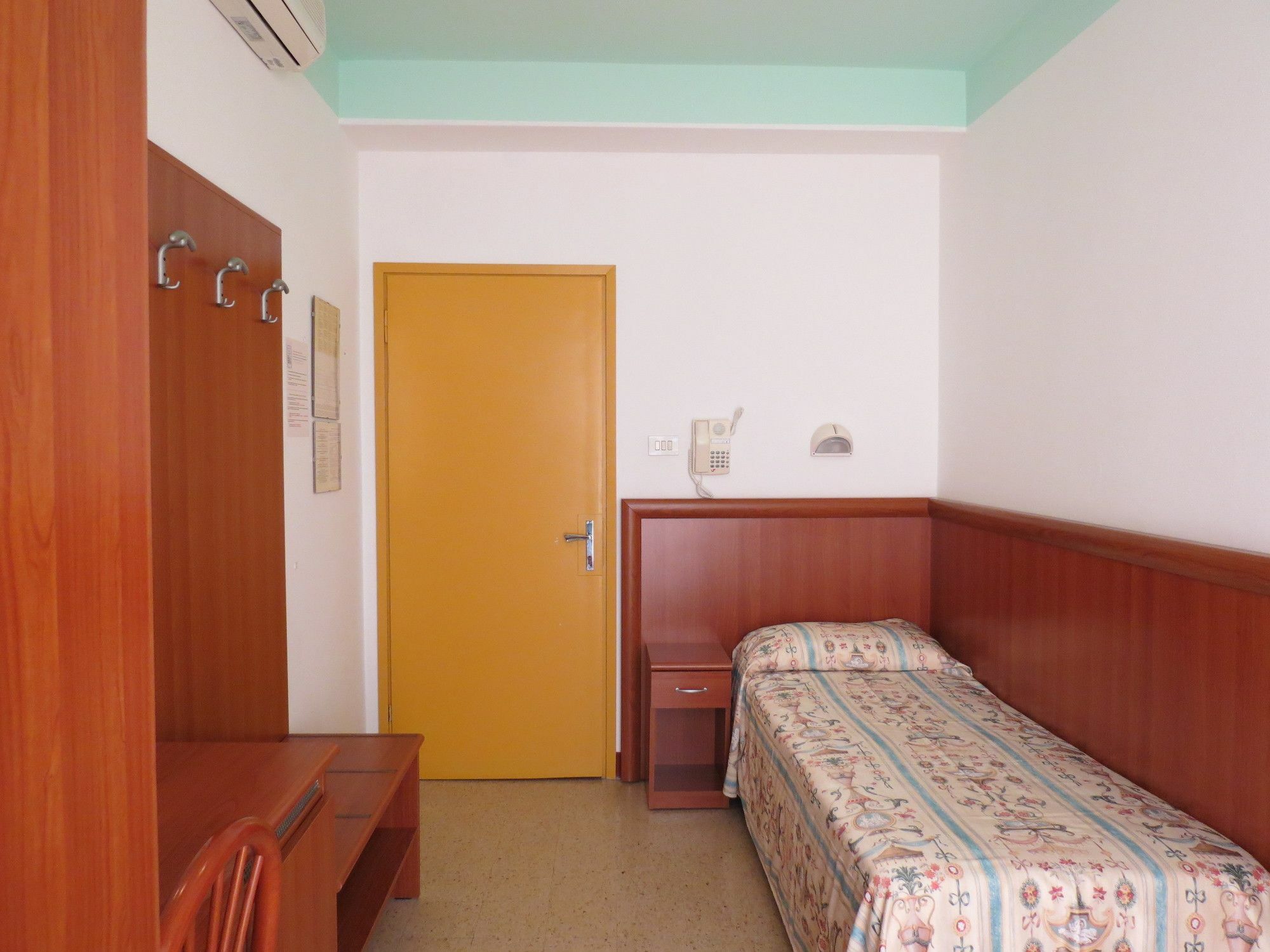 Quali sono i migliori hotel vicino a Santuario della Madonna dell'Angelo? * Caorle